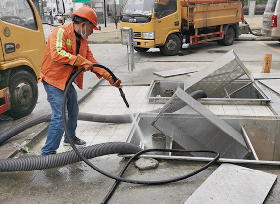 加乐镇隔油池清理